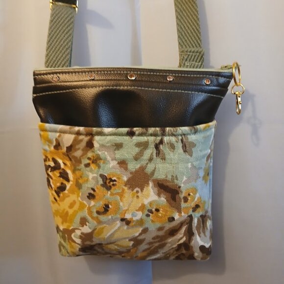 New Travel Sling Crossbody Brown Bronze faux leather & Mint Yellow Floral fabric - Picture 2 of 10